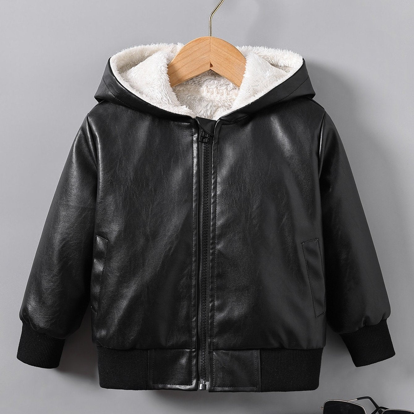 Boys' Comfortable Fleece-Lined Zip Jacket for Autumn And Winter, Thickened And Warm, New Korean-Style Motorcycle Jacket for Fall And Winter 2024.