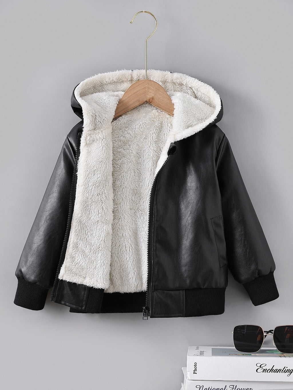 Boys' Comfortable Fleece-Lined Zip Jacket for Autumn And Winter, Thickened And Warm, New Korean-Style Motorcycle Jacket for Fall And Winter 2024.