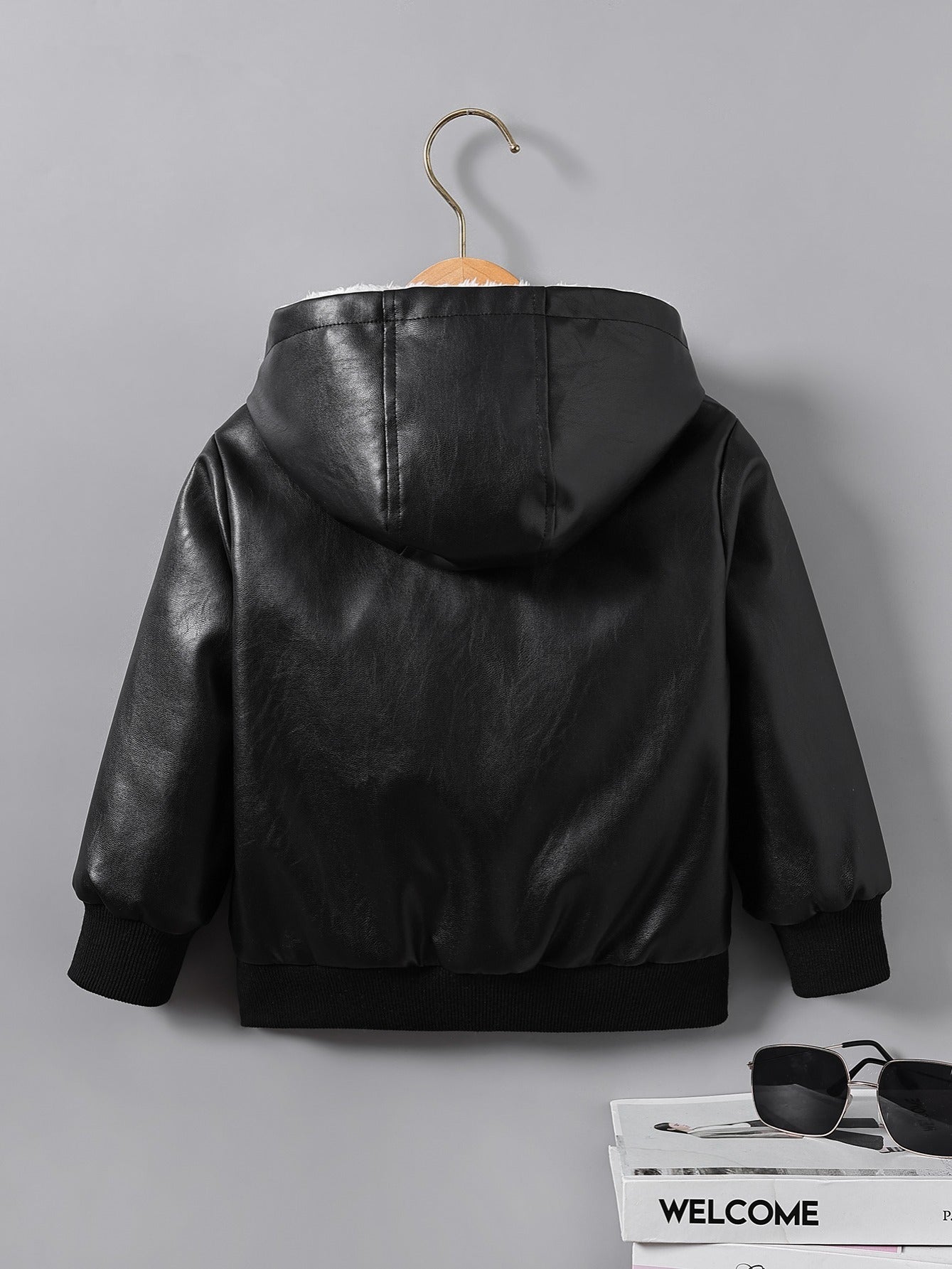 Boys' Comfortable Fleece-Lined Zip Jacket for Autumn And Winter, Thickened And Warm, New Korean-Style Motorcycle Jacket for Fall And Winter 2024.