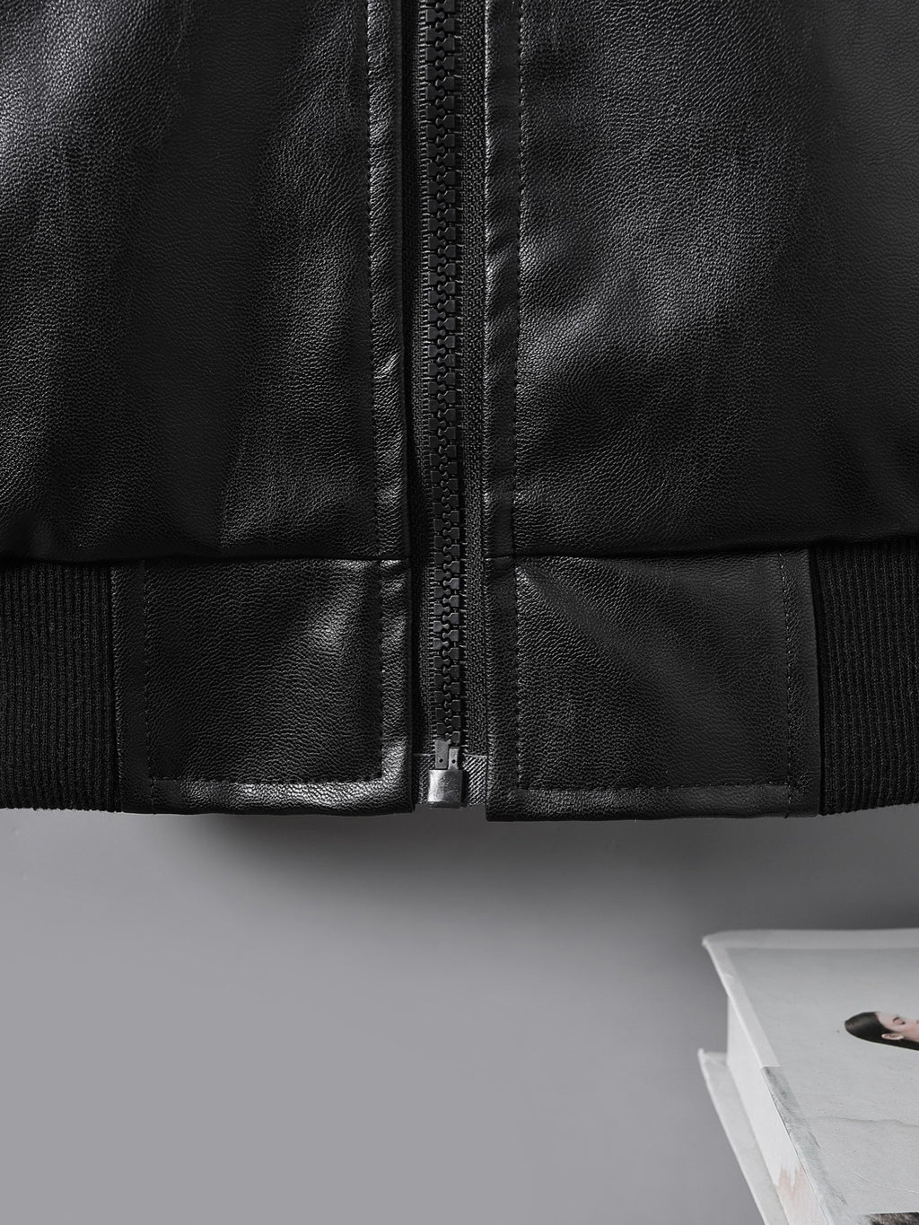 Boys' Comfortable Fleece-Lined Zip Jacket for Autumn And Winter, Thickened And Warm, New Korean-Style Motorcycle Jacket for Fall And Winter 2024.